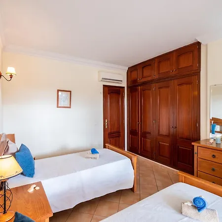 Villa In Algarve With Pool Near Beaches Αλμπουφέιρα