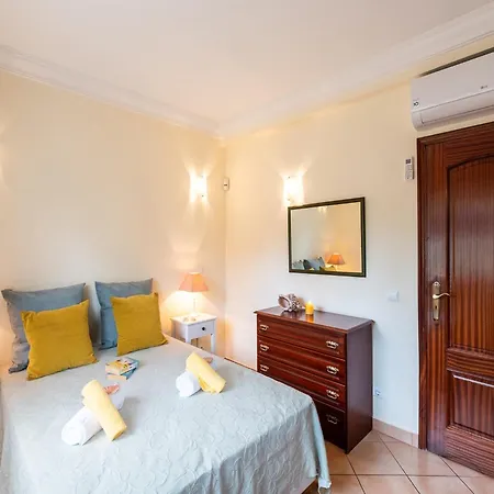빌라 Villa In Algarve With Pool Near Beaches *